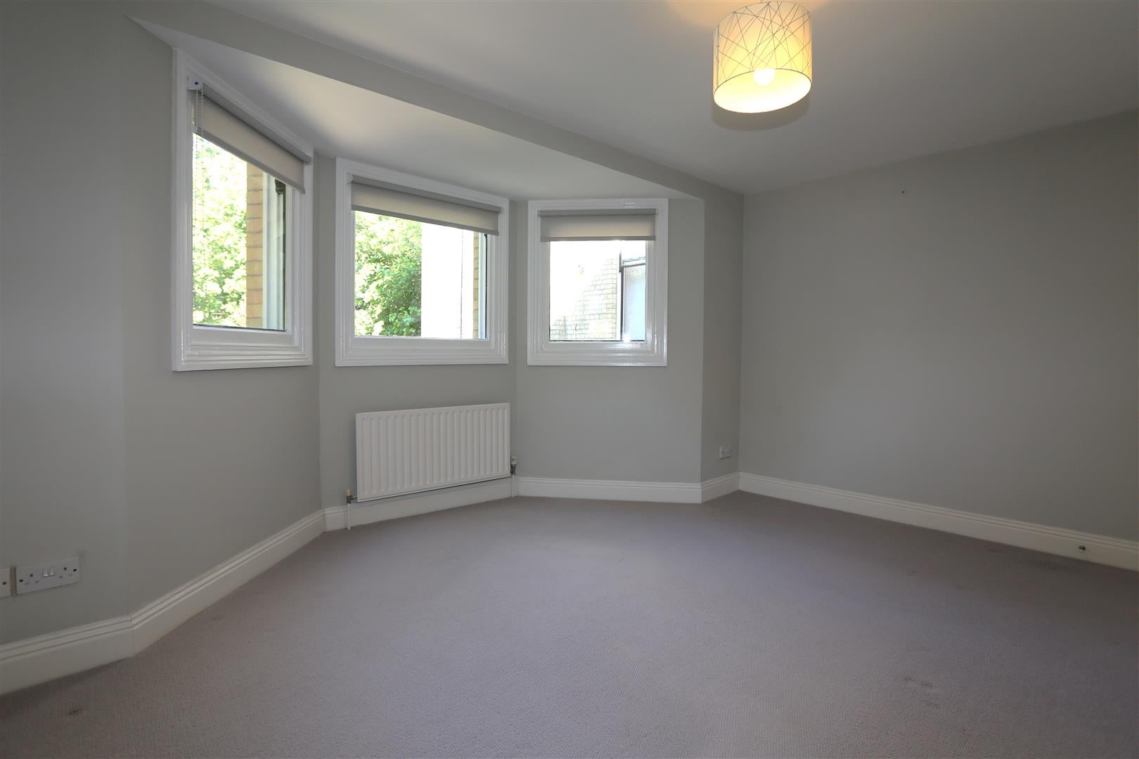 Flat Eaton Gardens in Portslade by Sea
