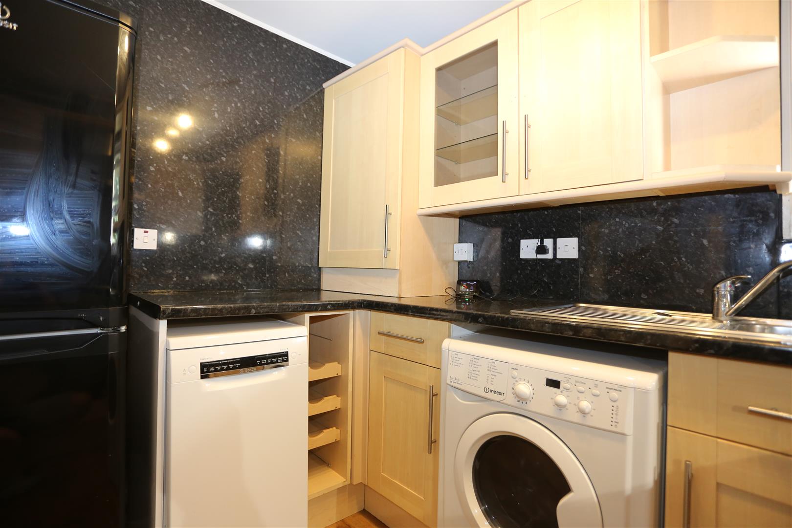 Flat Eaton Gardens in Portslade by Sea