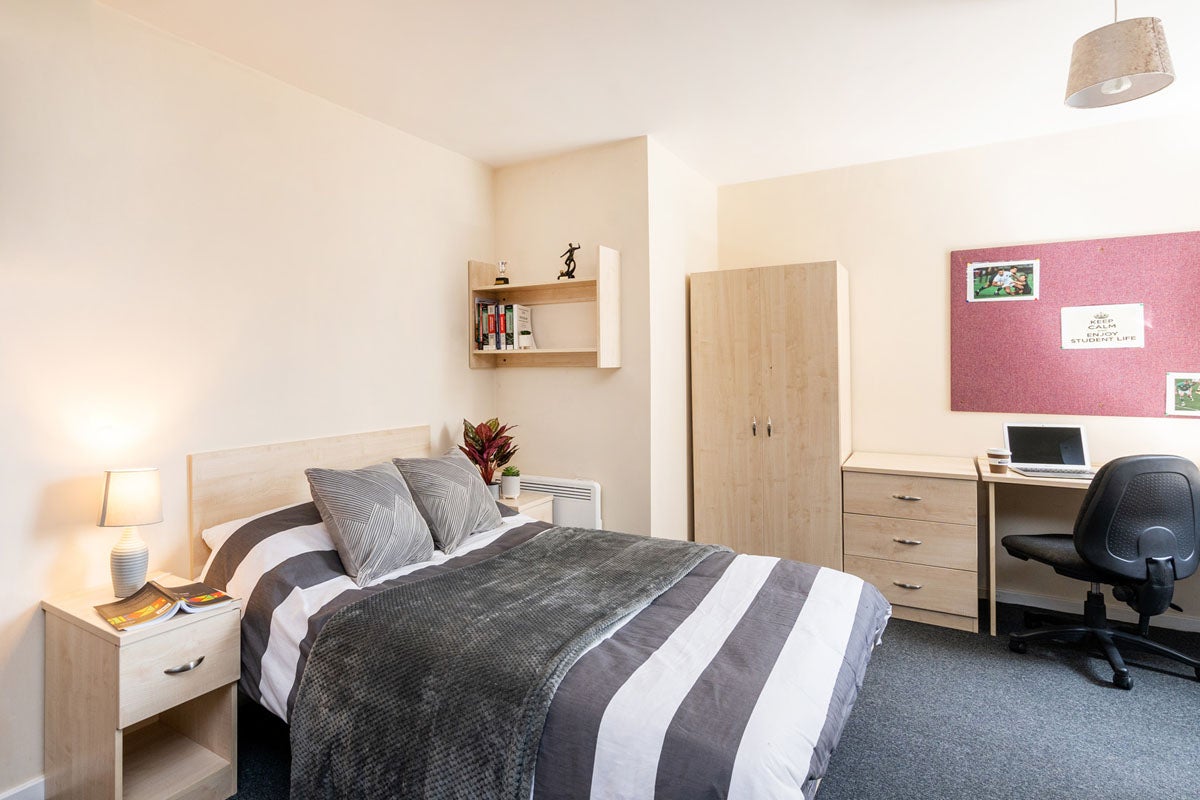 Flat Staniforth Street in Birmingham