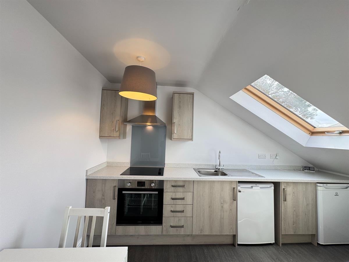 Room Millicent Road in Nottingham