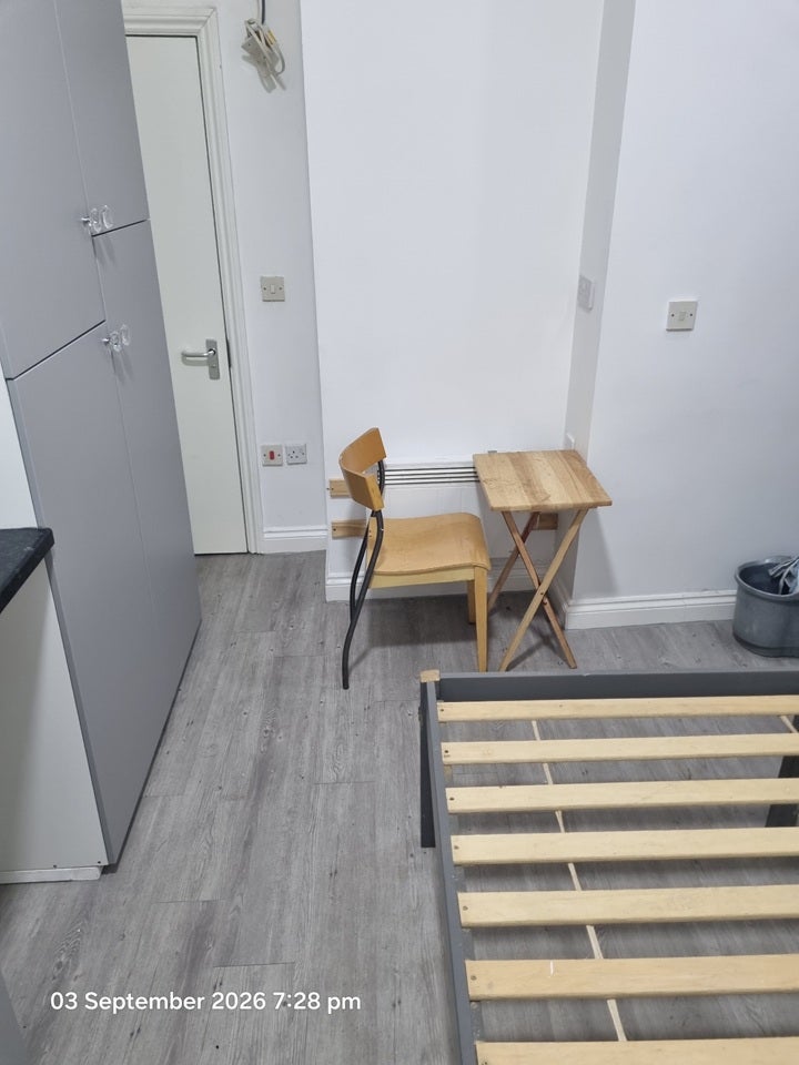 Flat Tamar Way in Greater London