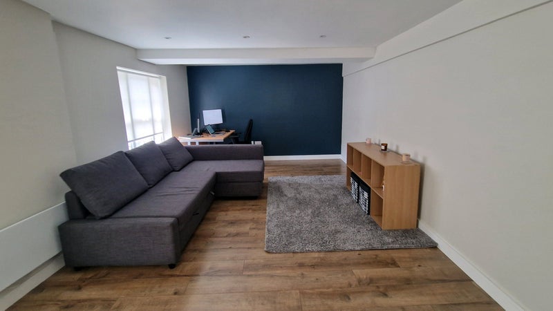 Room Christchurch Way in Greater London