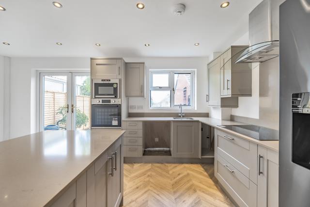 House Diamond Way in Wokingham