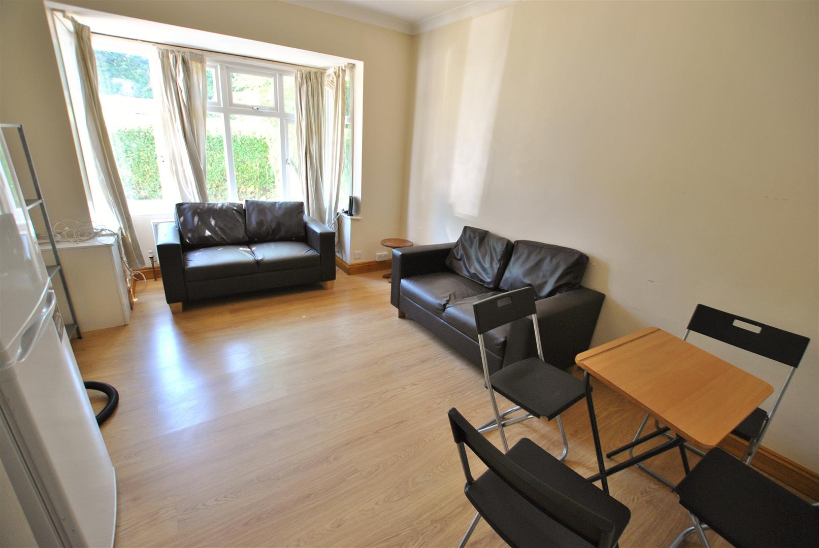 Room The Greenway in Greater London
