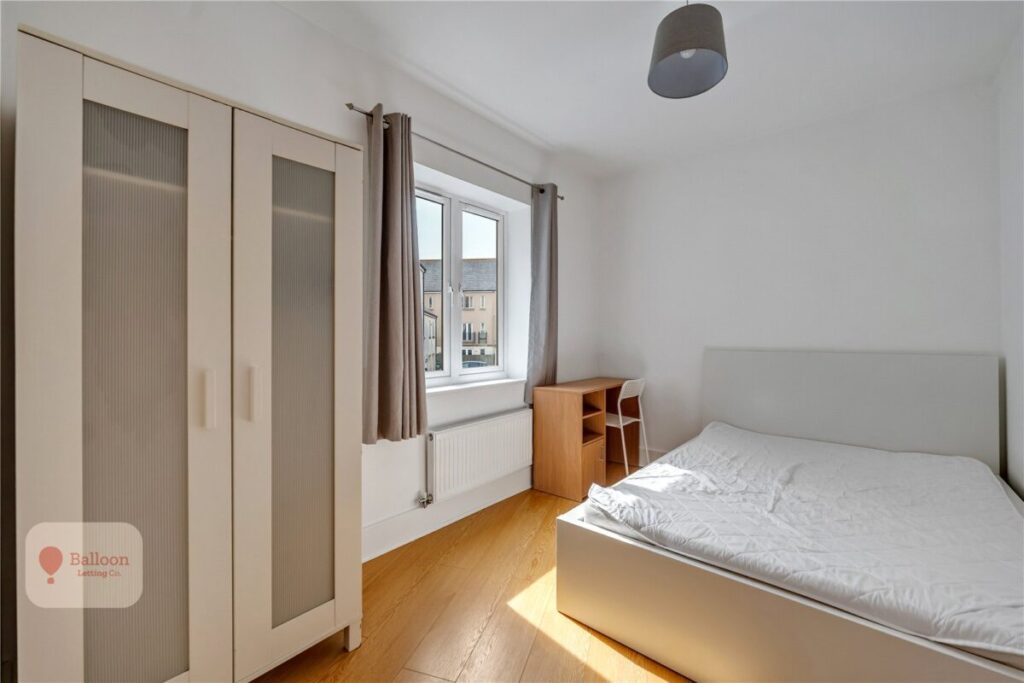 Flat Jekyll Close in Stoke Gifford