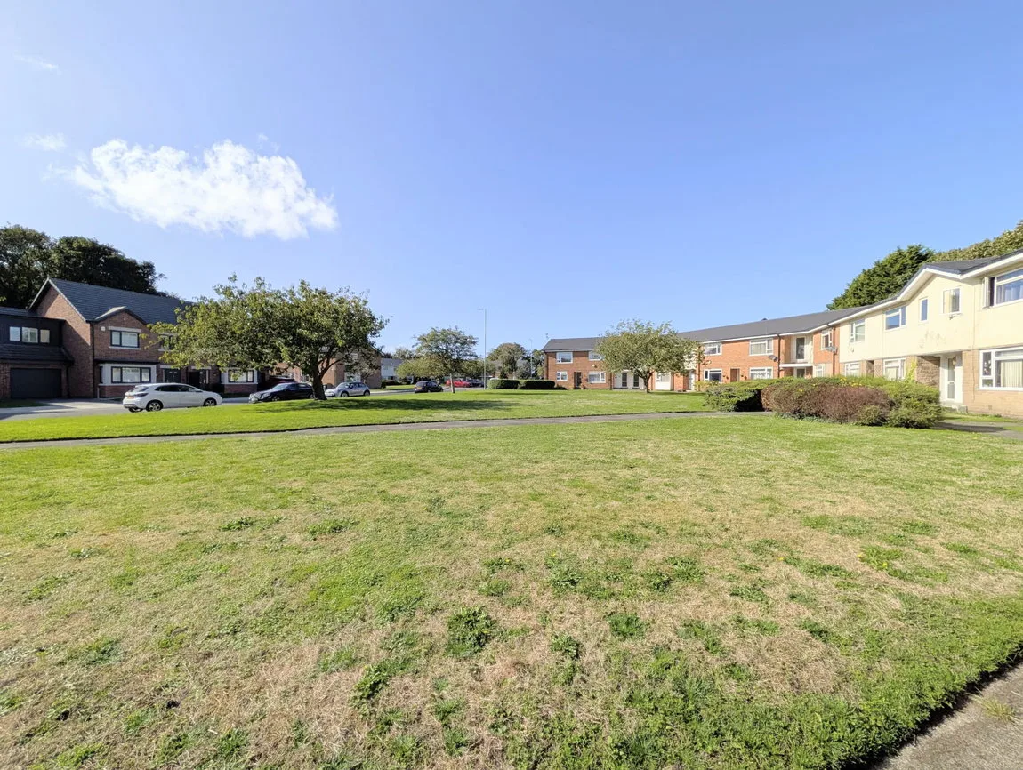 Flat Westcliffe Road in Southport