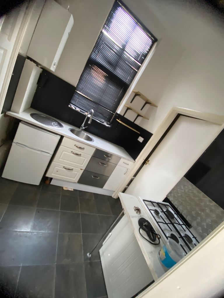 Flat Carrington Court in Nottingham