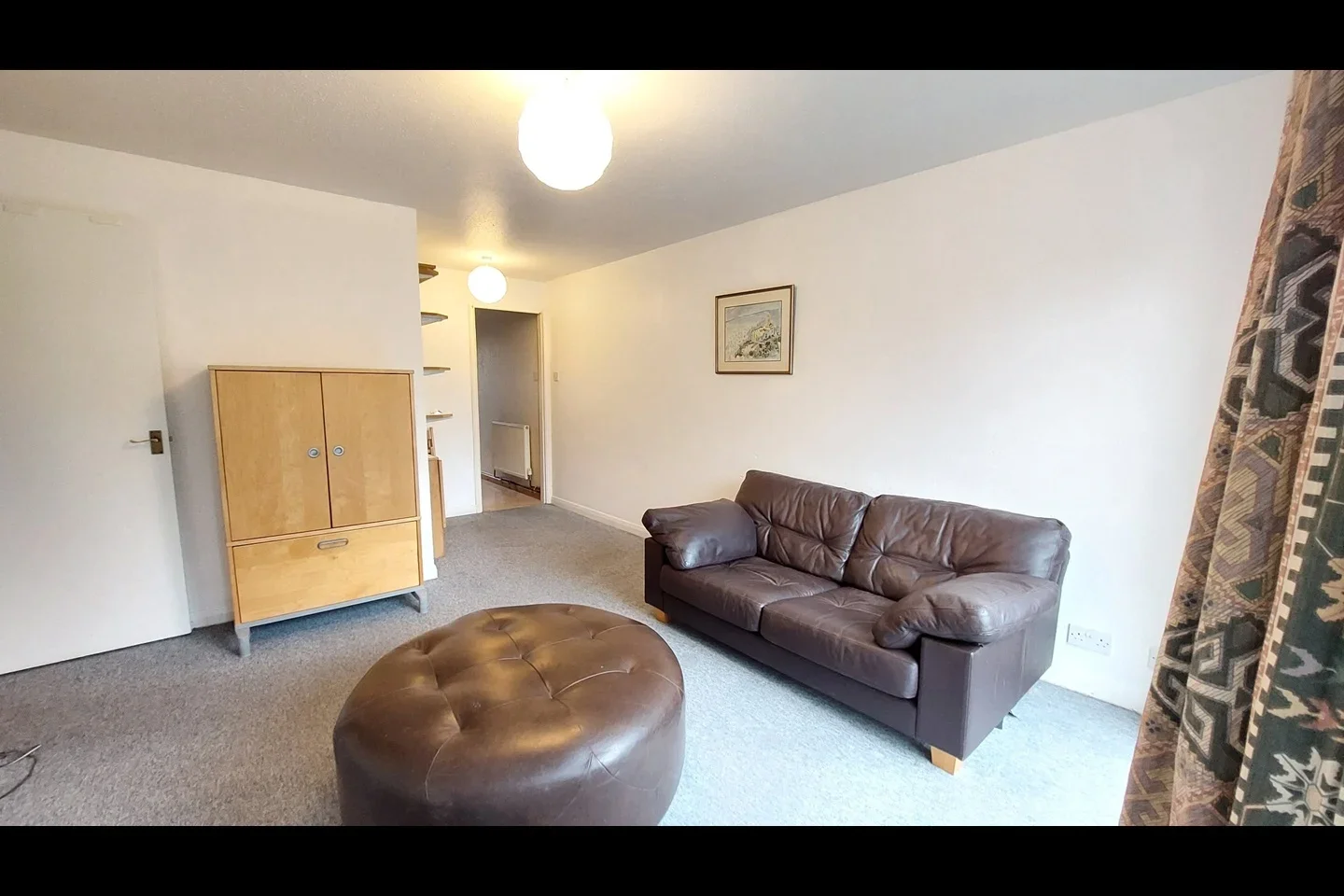 Flat Rectory Grove in Greater London
