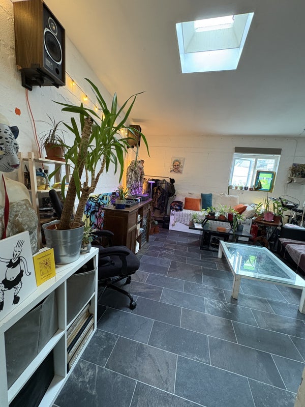 Room Hermitage Road in Greater London