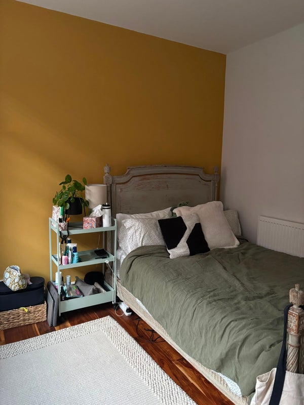 Room Erasmus Street in City of Westminster