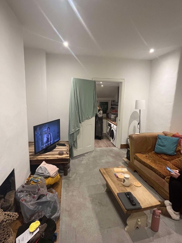 Room Coverton Road in Greater London