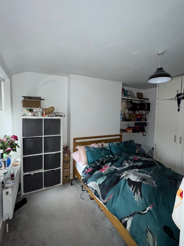 Room Coverton Road in Greater London
