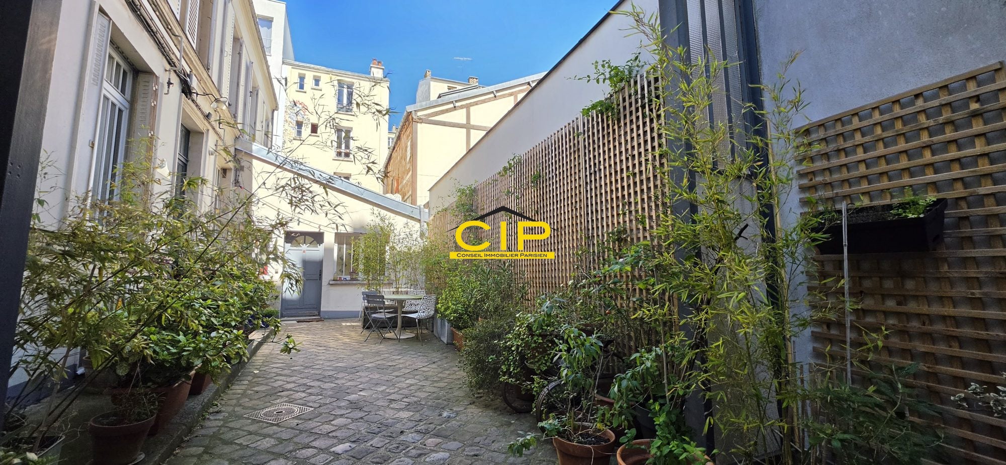 Appartement Rue des Pyrénées à Paris
