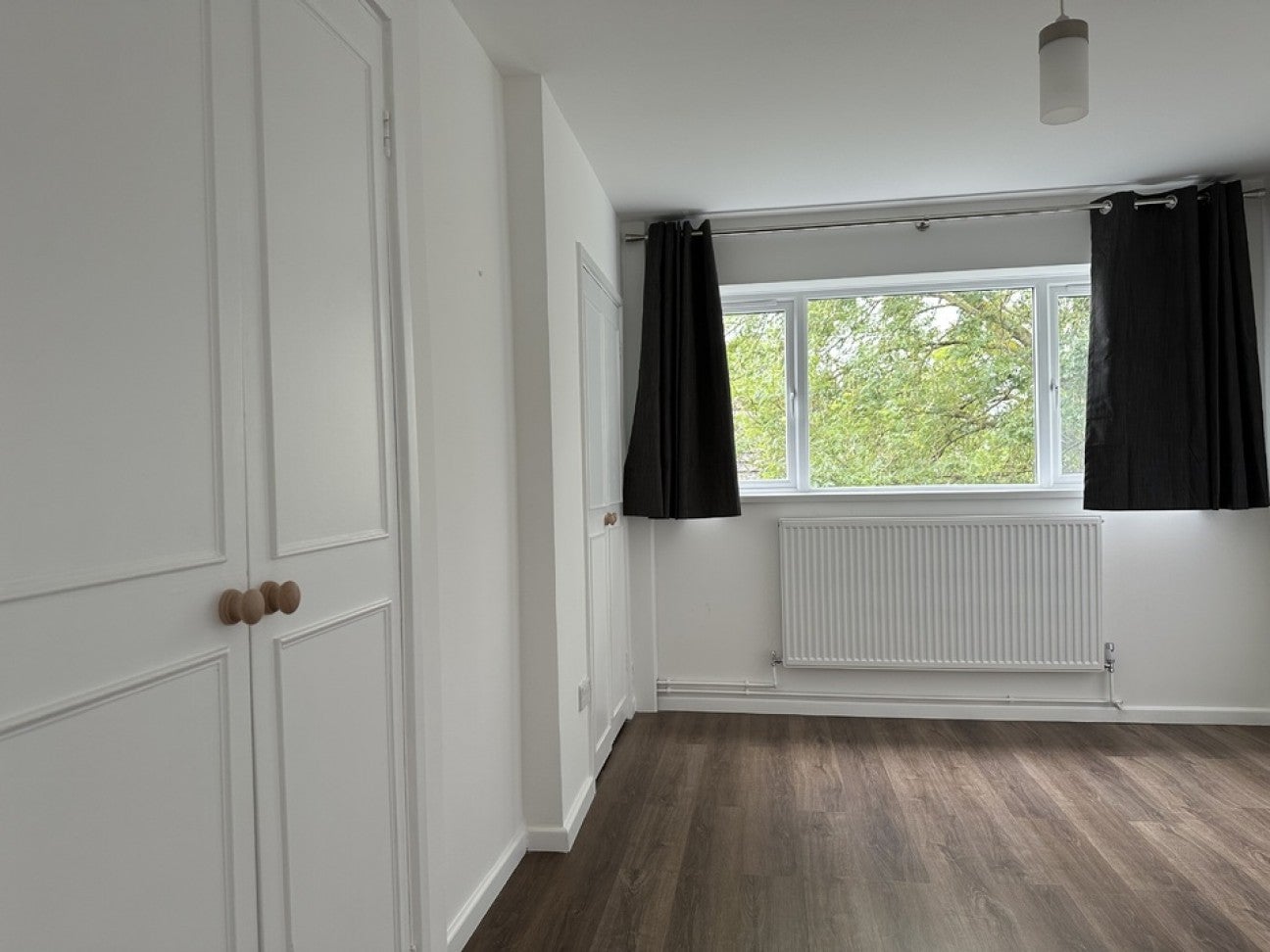 Flat Ruxley Lane in Epsom and Ewell