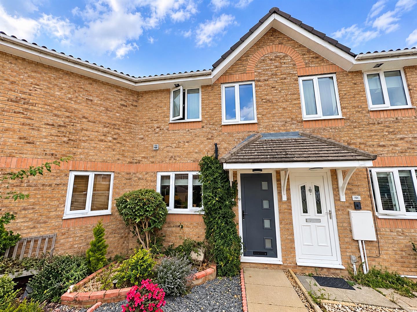 House Haselmere Close in West Suffolk