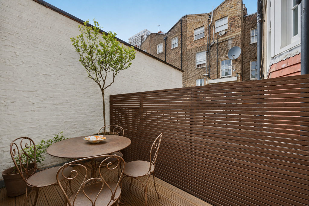 House Portsea Place in City of Westminster