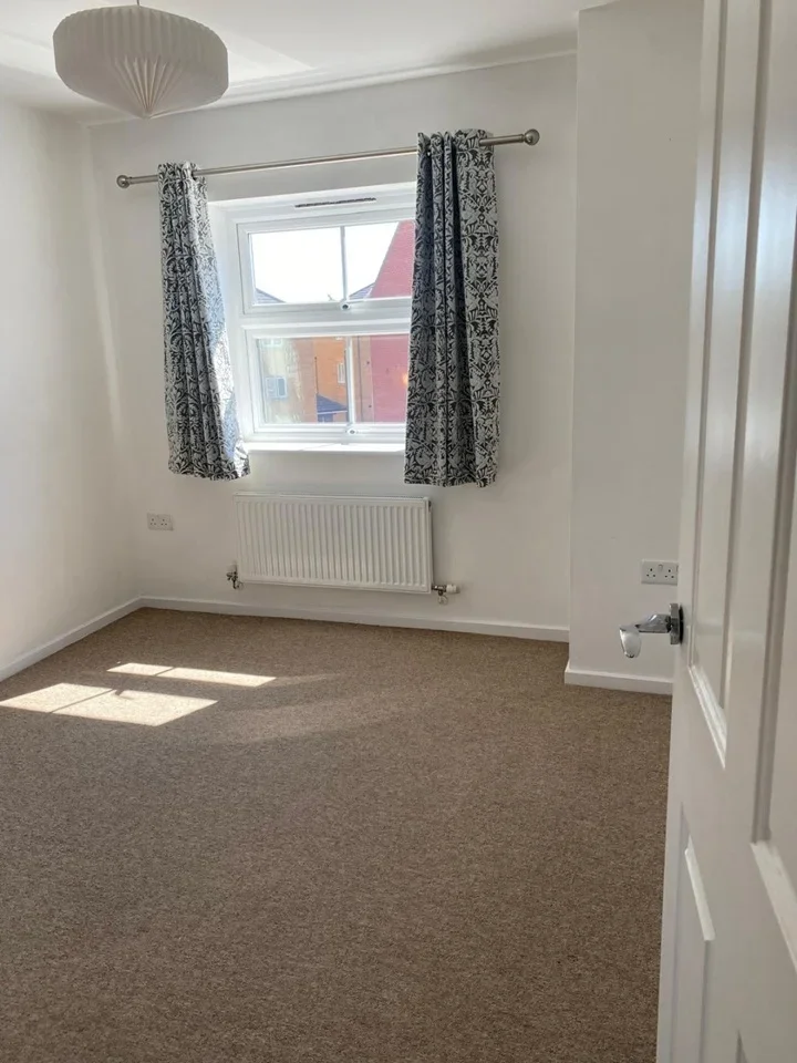 Flat Hornbeam Close in Bradley Stoke