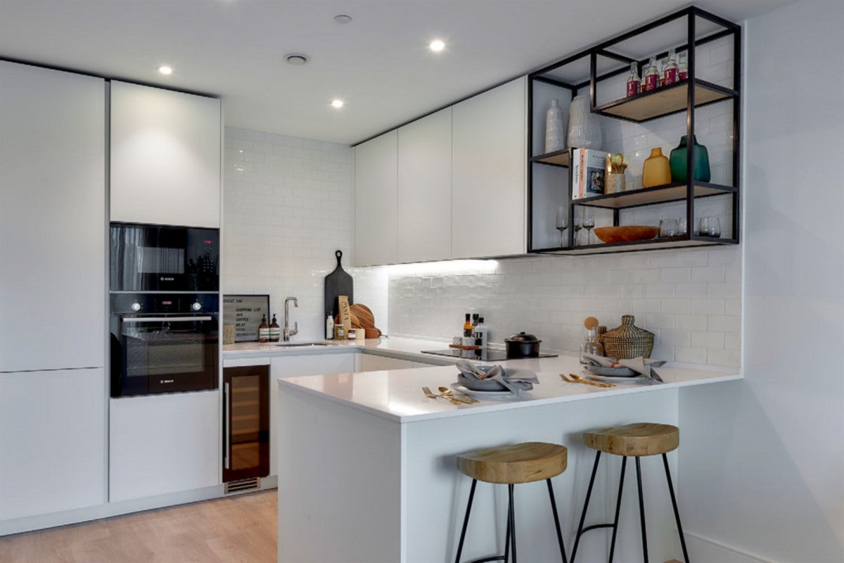 Flat Beresford Avenue in Greater London