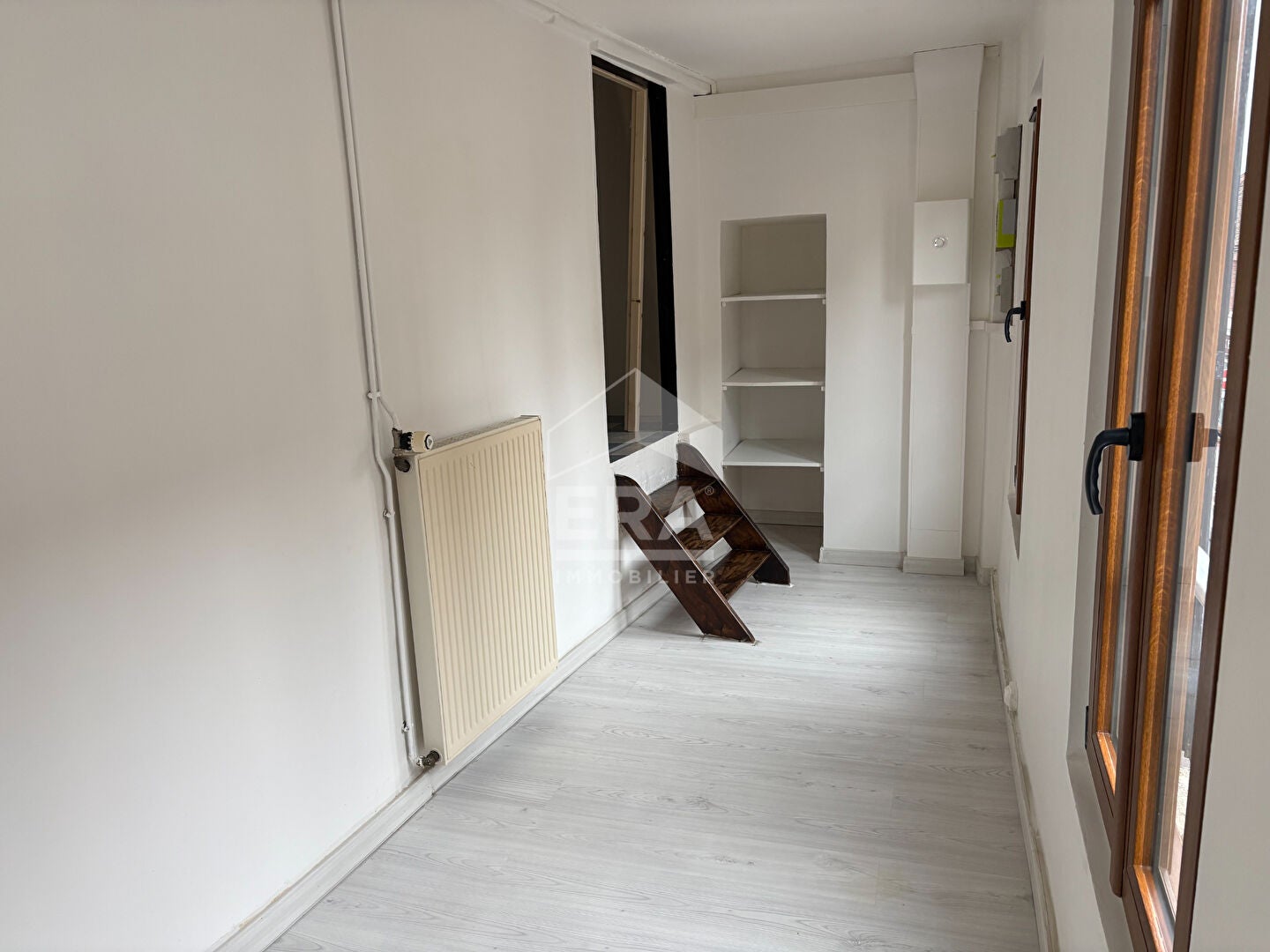 Flat Rue de l'Asile in Villeneuve-la-Guyard