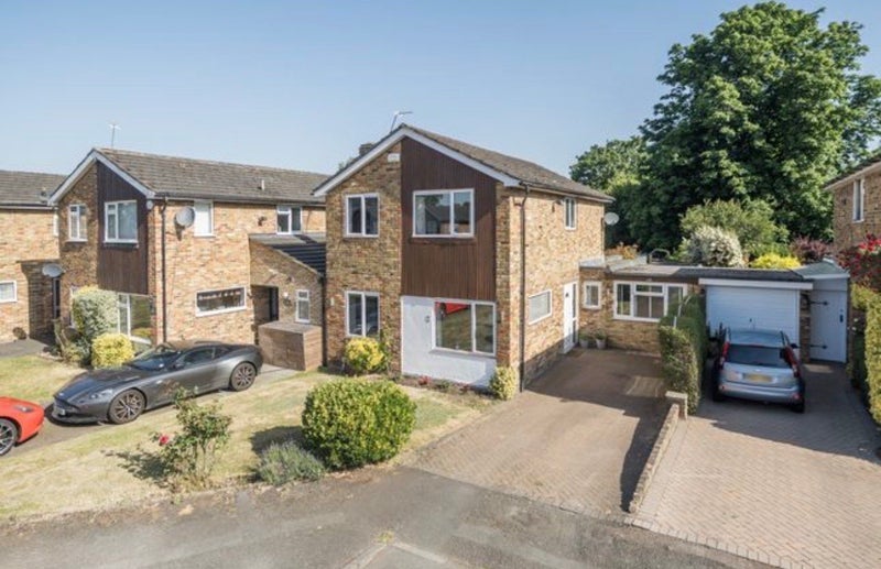 Room Rectory Close in Farnham Royal