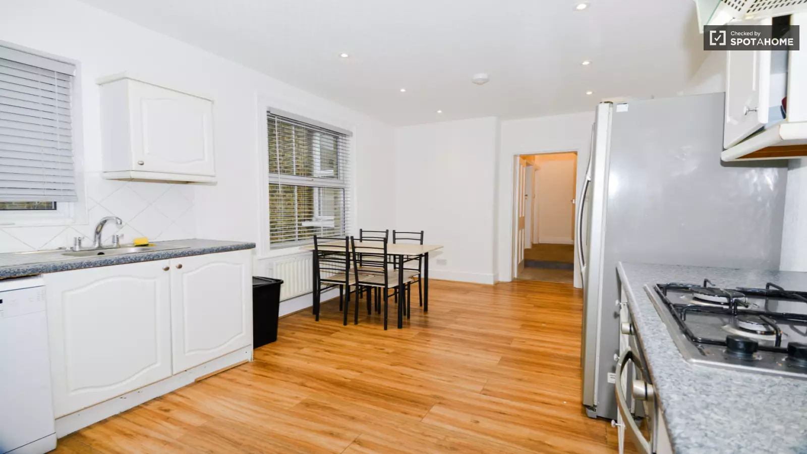 Room Tennyson Street in Greater London
