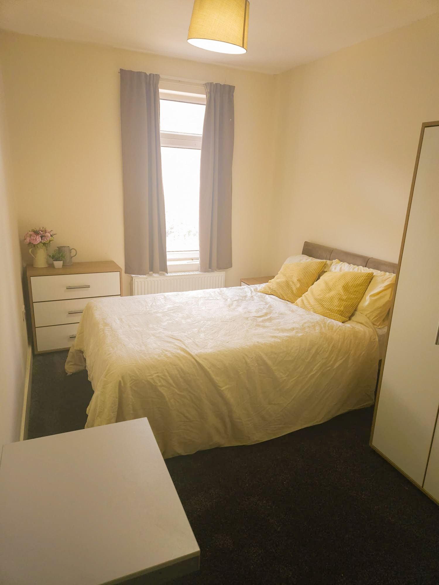 Room Glyn Avenue in Doncaster