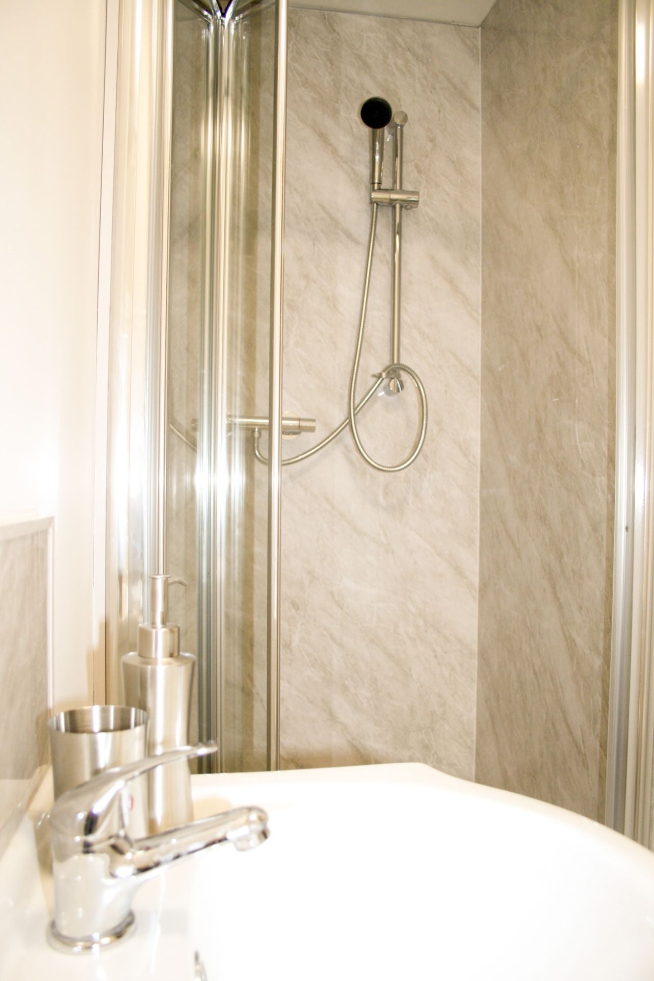 Room Glyn Avenue in Doncaster
