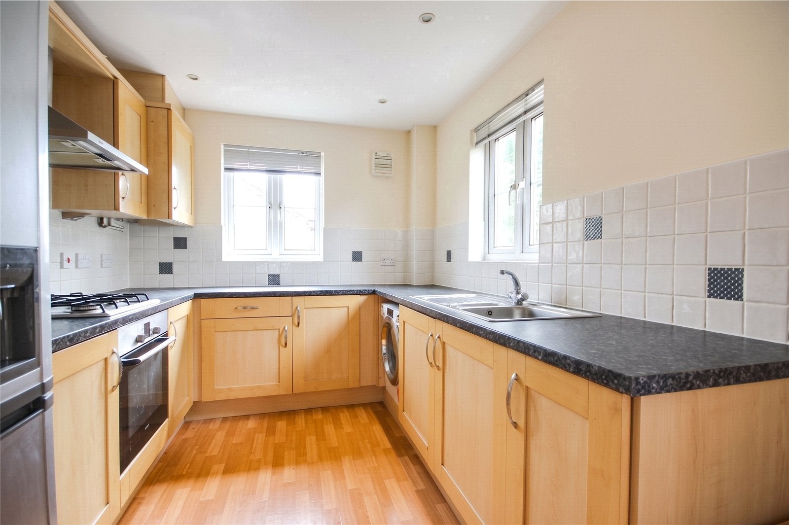 Flat Seventh Avenue in Bristol