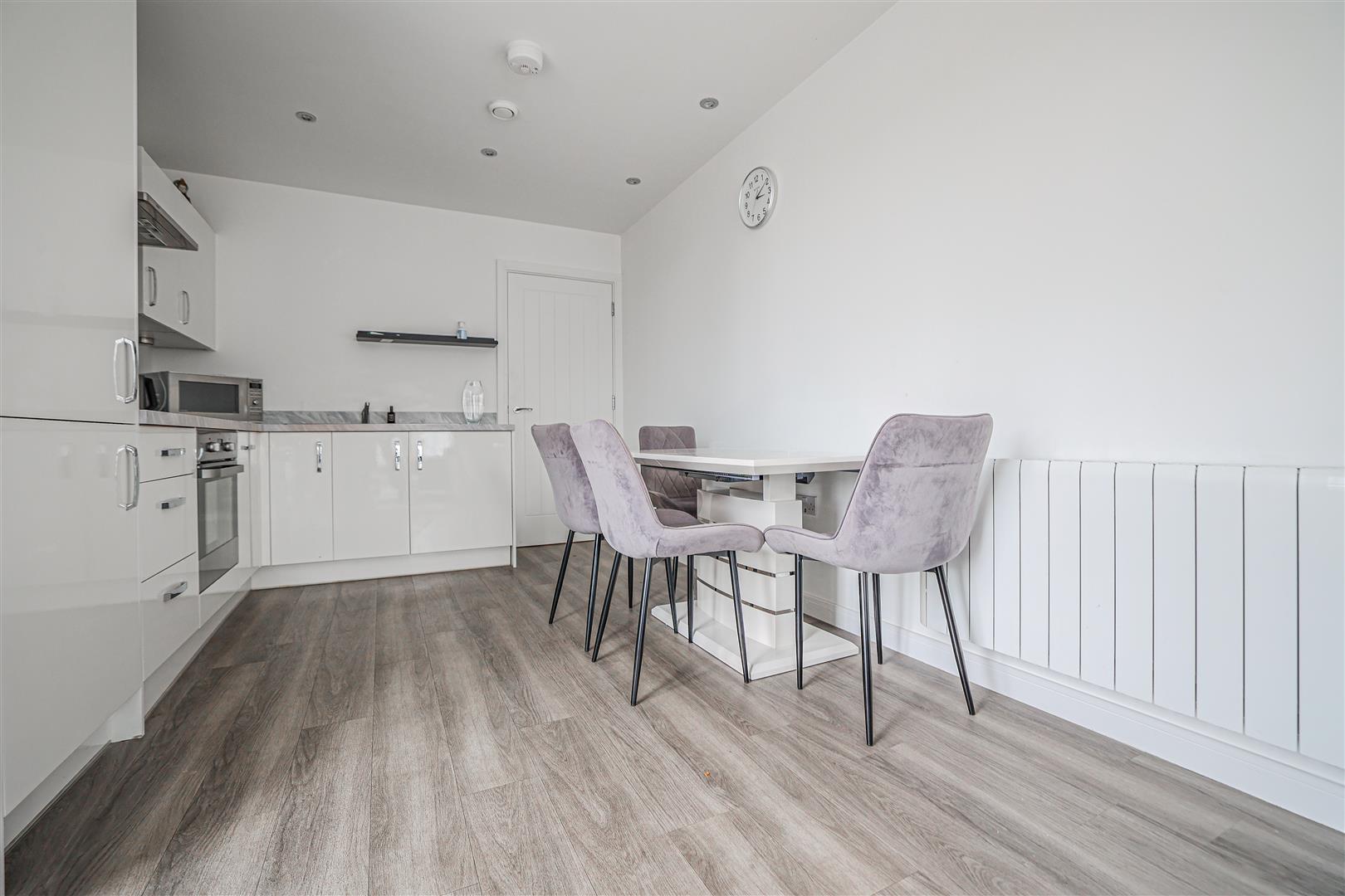 Flat Frogmore Road in Dacorum