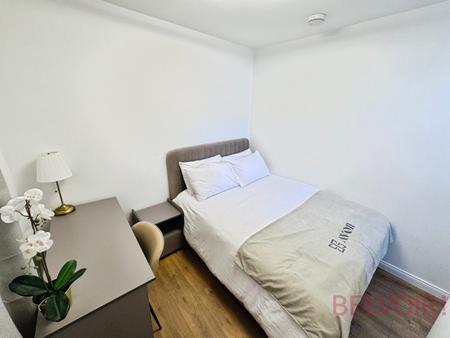 Room Radcliffe Road in Nottingham