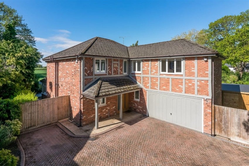 House Downesway in Alderley Edge