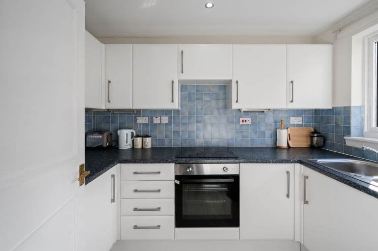 Flat Comiston Rise in City of Edinburgh
