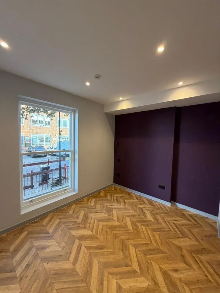 Room Southwell Road in Greater London