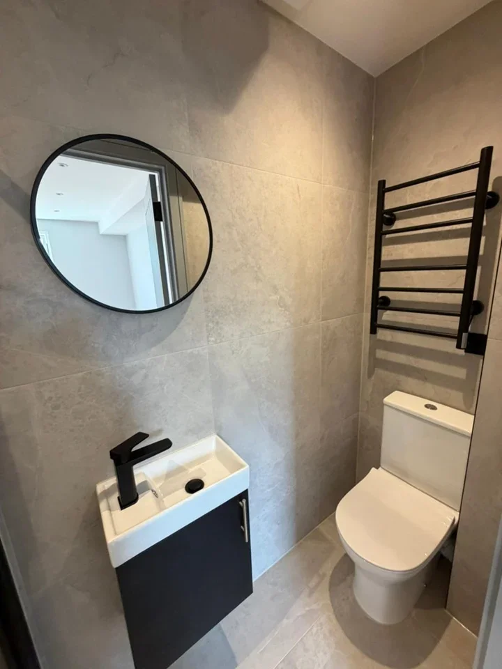 Room Southwell Road in Greater London