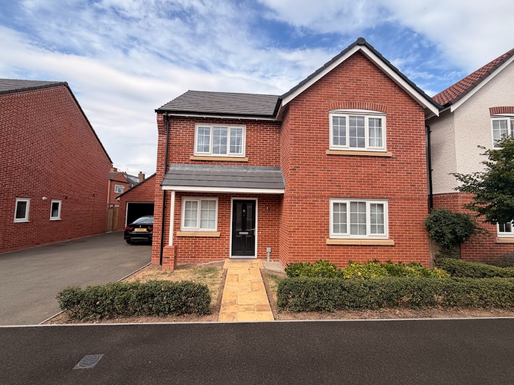House Dunmore Drive in North West Leicestershire