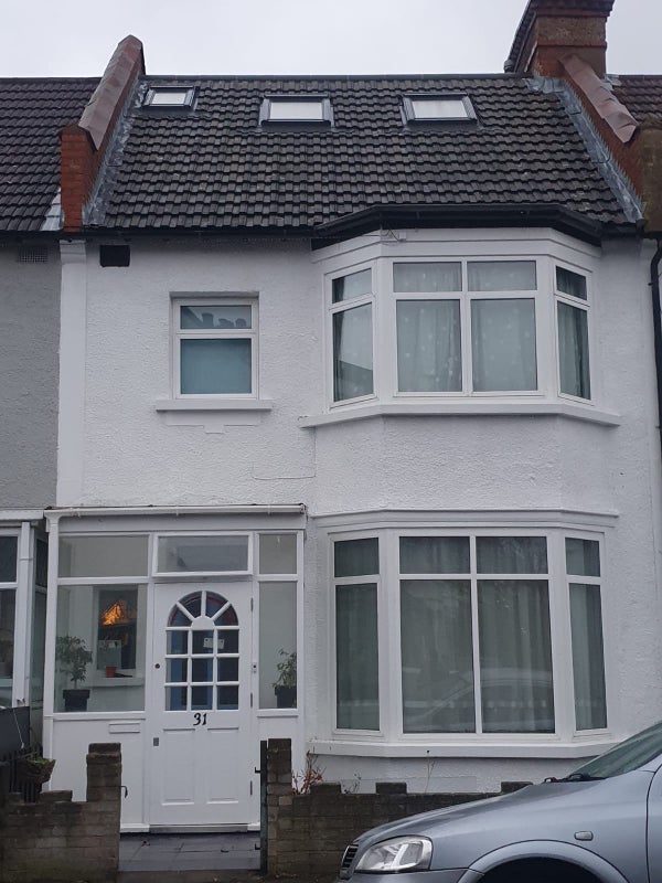 Flat Torr Road in Greater London