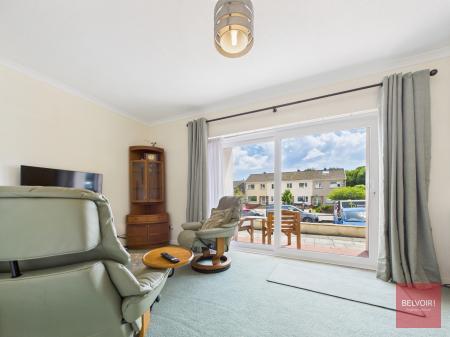 Flat Plunch Lane in Mumbles