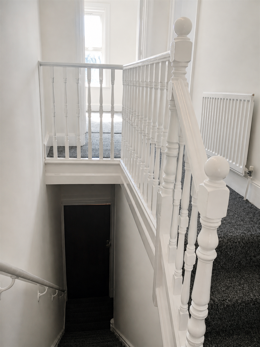 Flat Second Avenue in Greater London