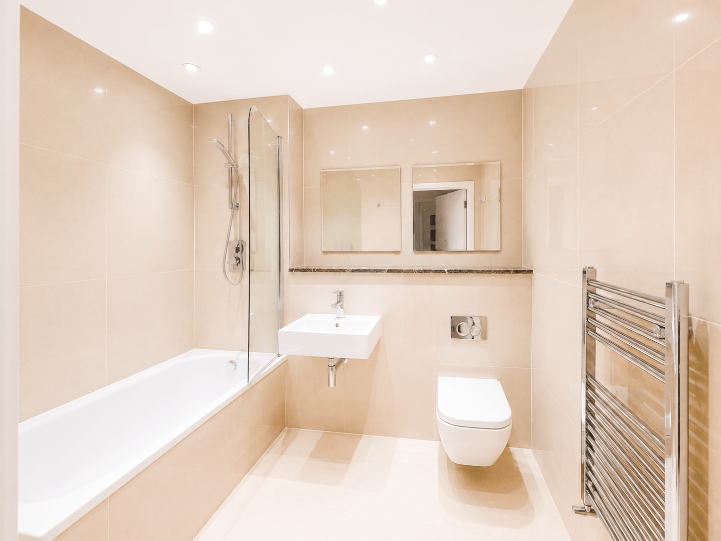 Flat Minshull Street in Greater London