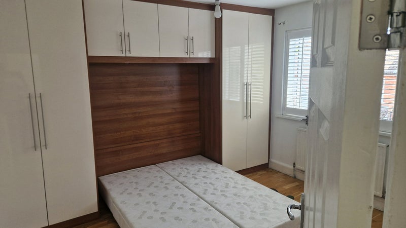 Room Sunnydene Road in Greater London