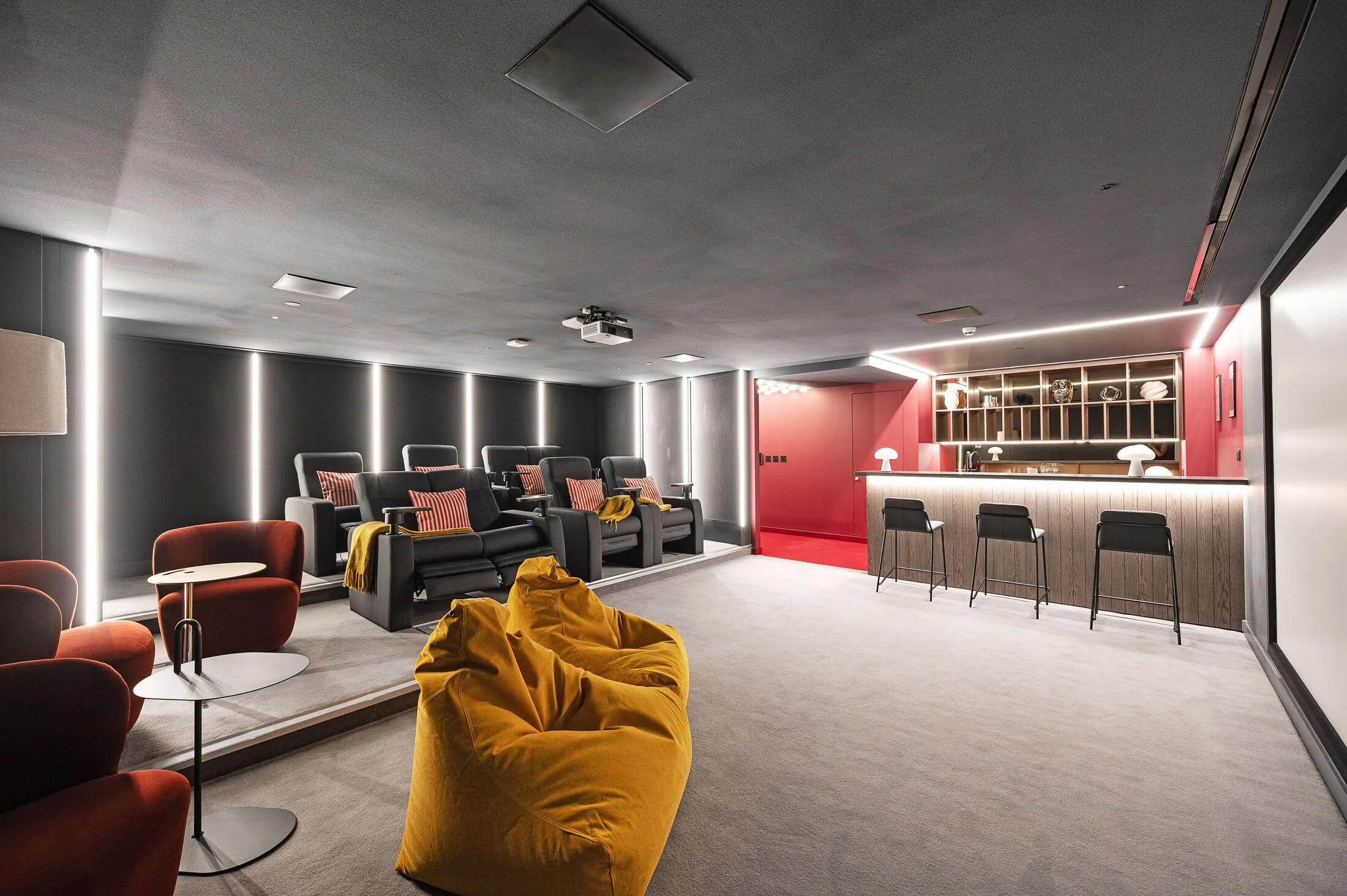 Flat Cherry Park Lane in Greater London