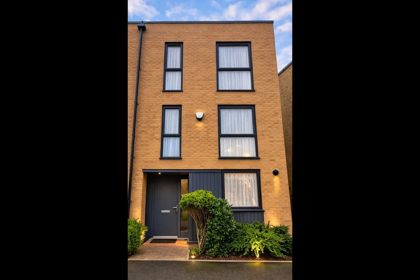 House Ager Avenue in Greater London