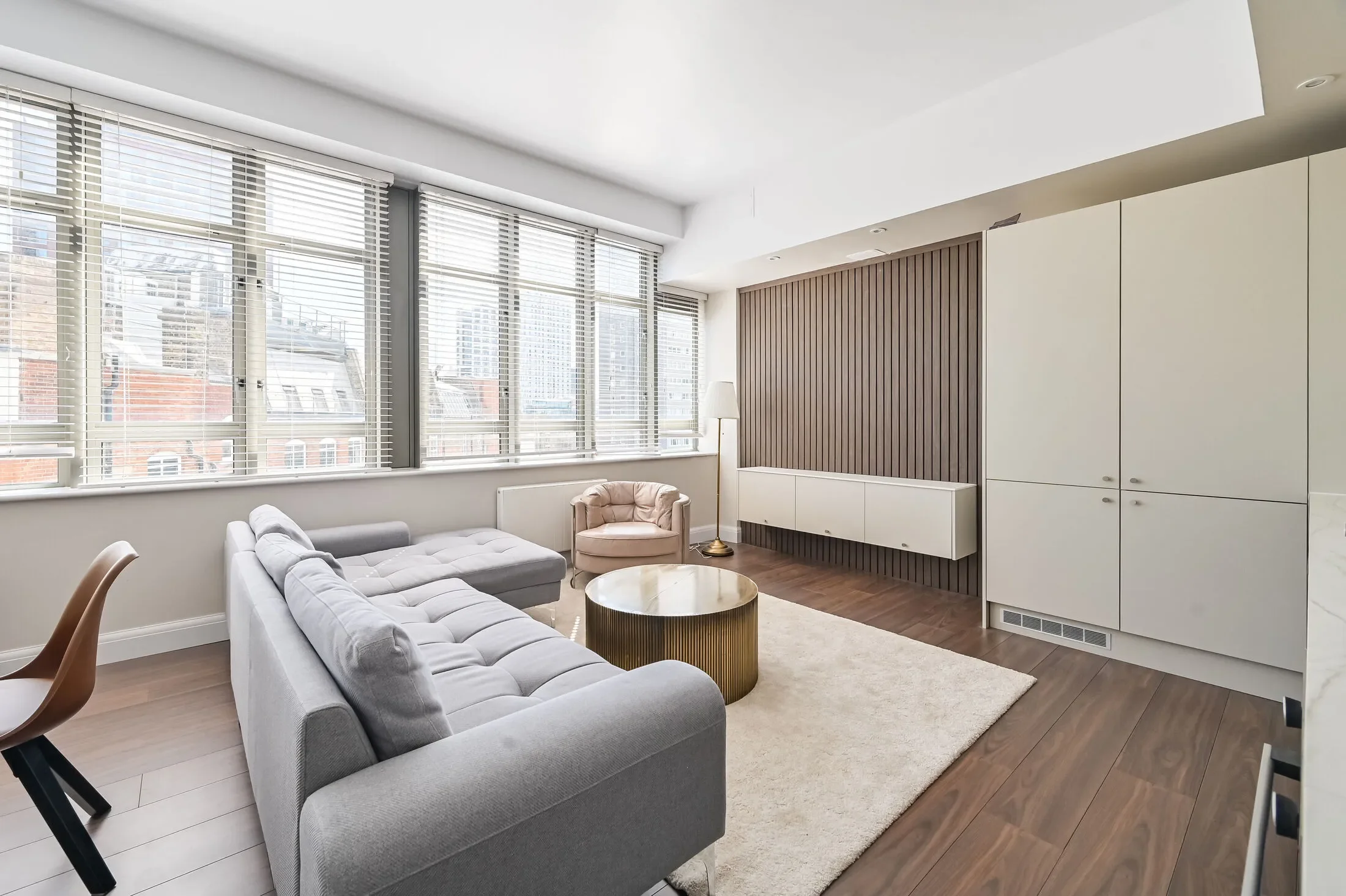 Flat Dingley Road in Greater London