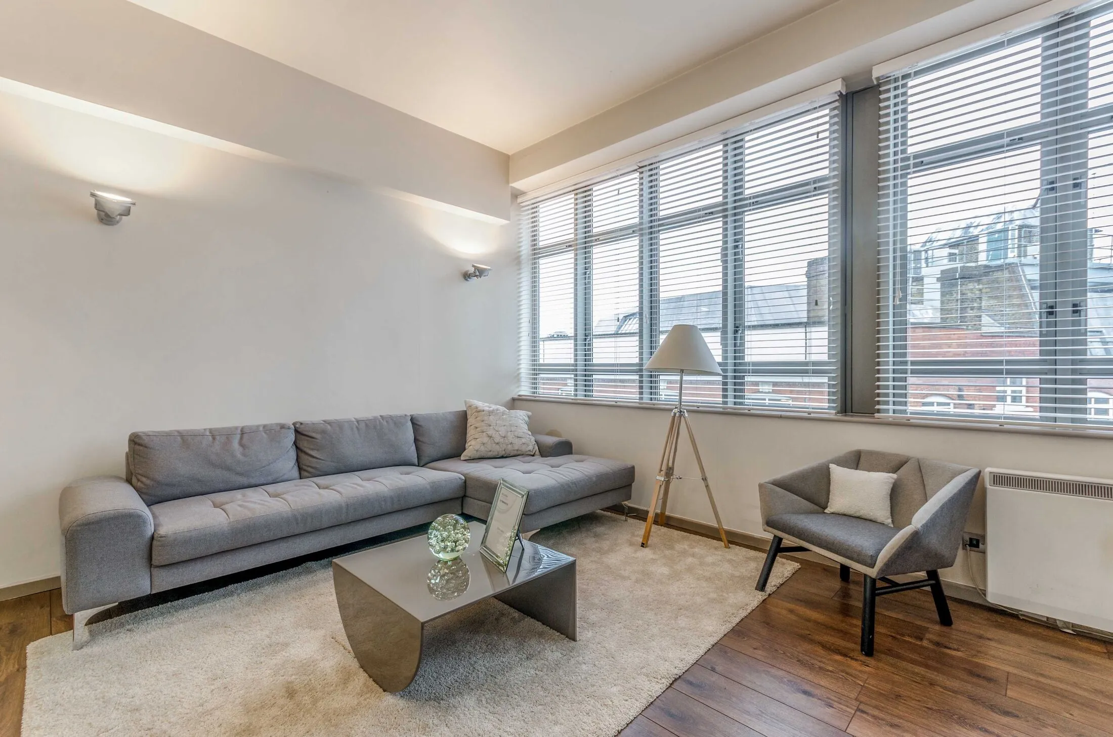 Flat Dingley Road in Greater London