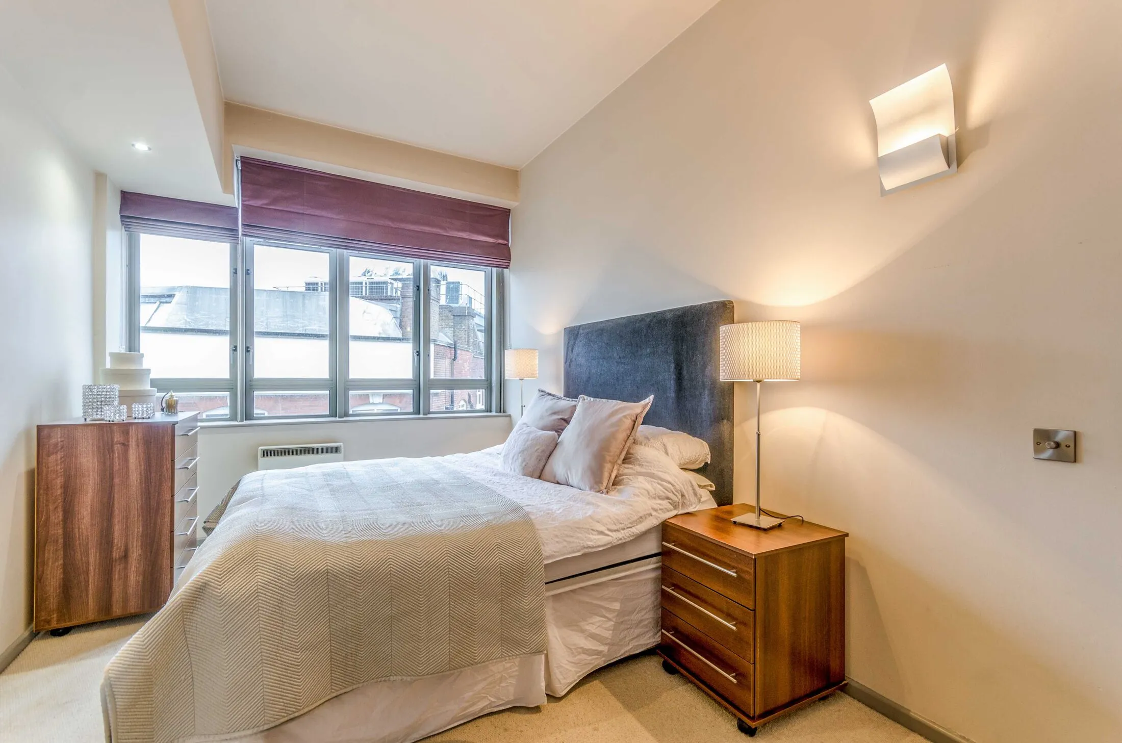 Flat Dingley Road in Greater London