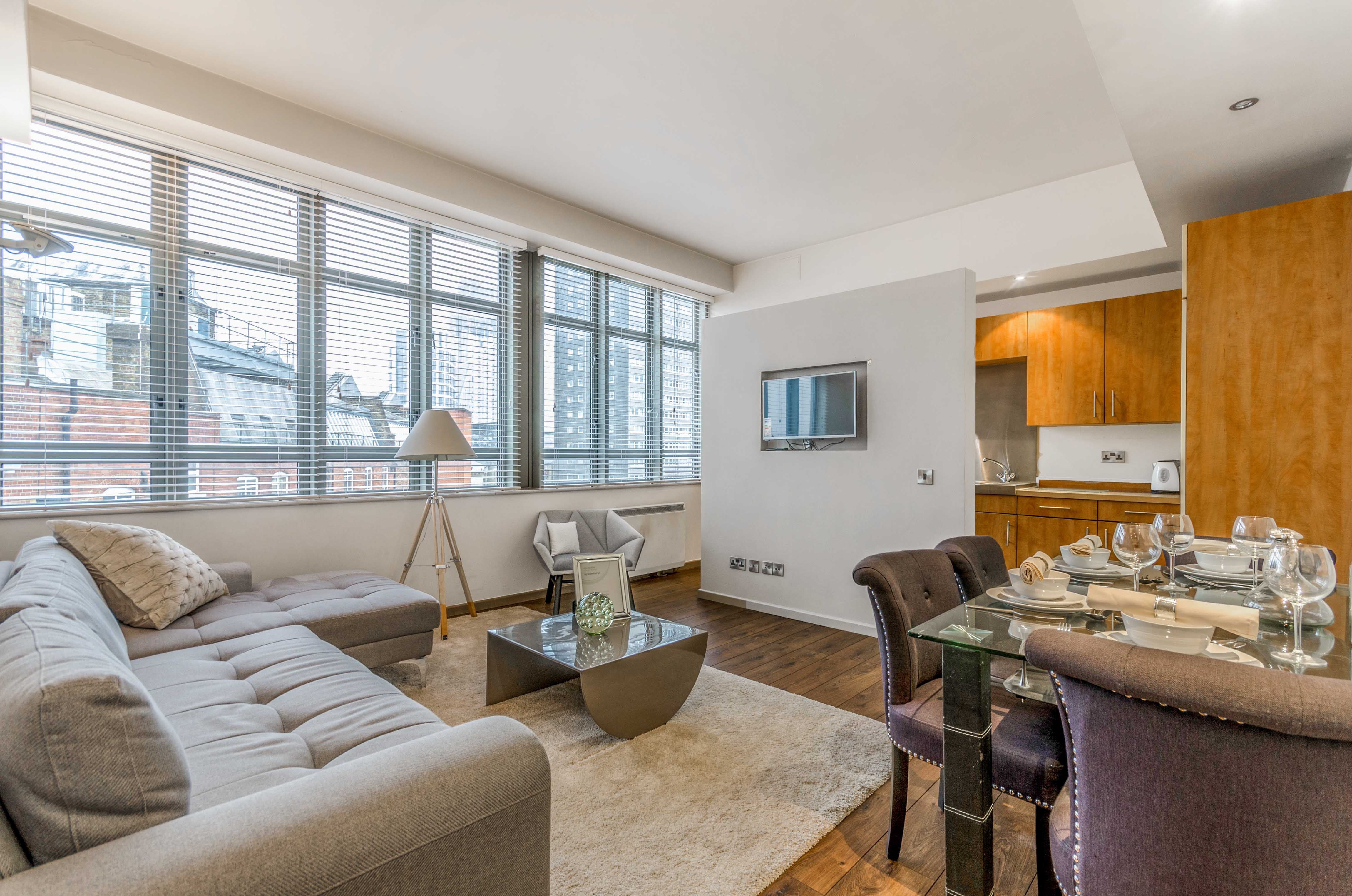 Flat Dingley Road in Greater London