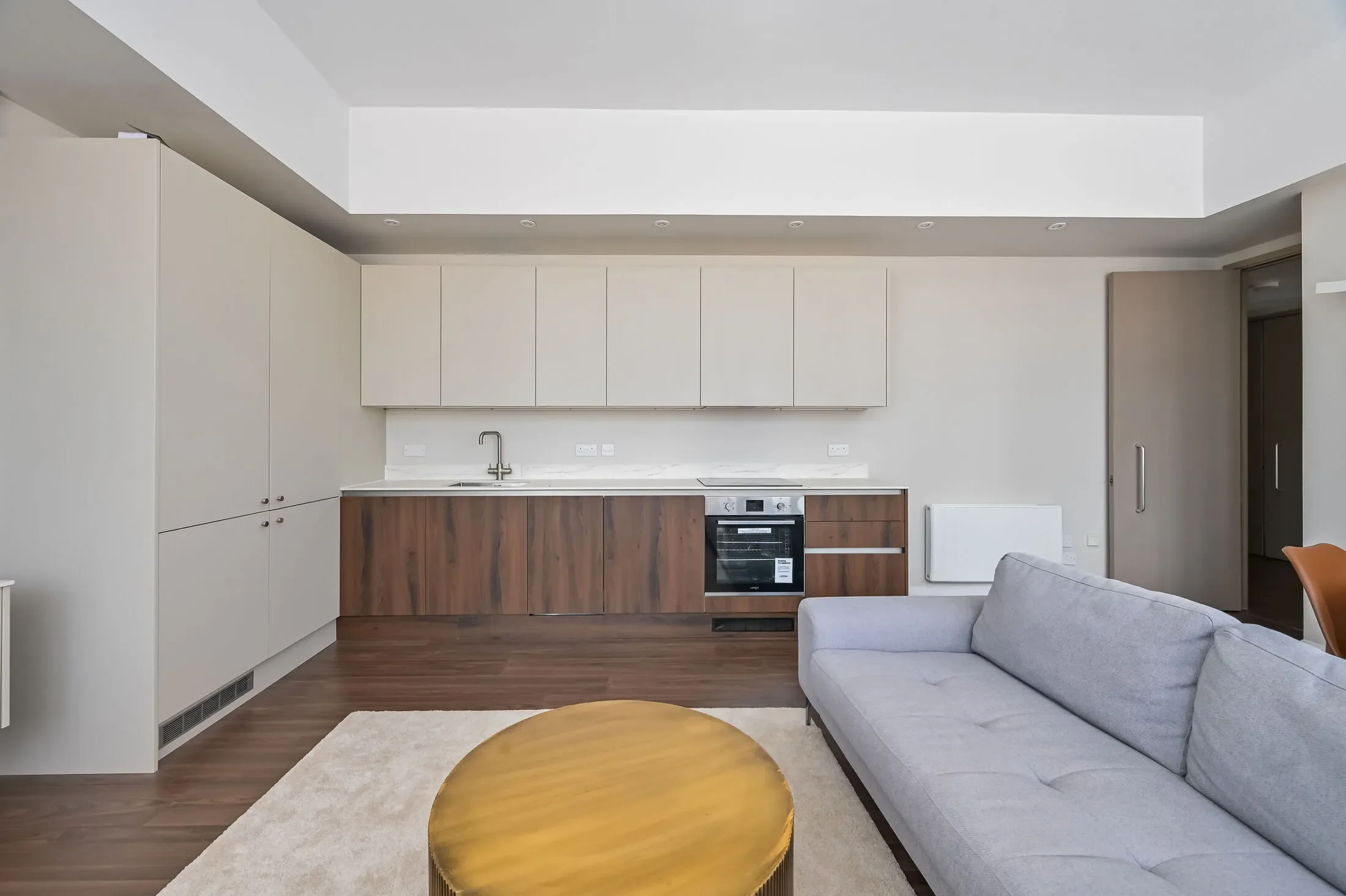 Flat Dingley Road in Greater London