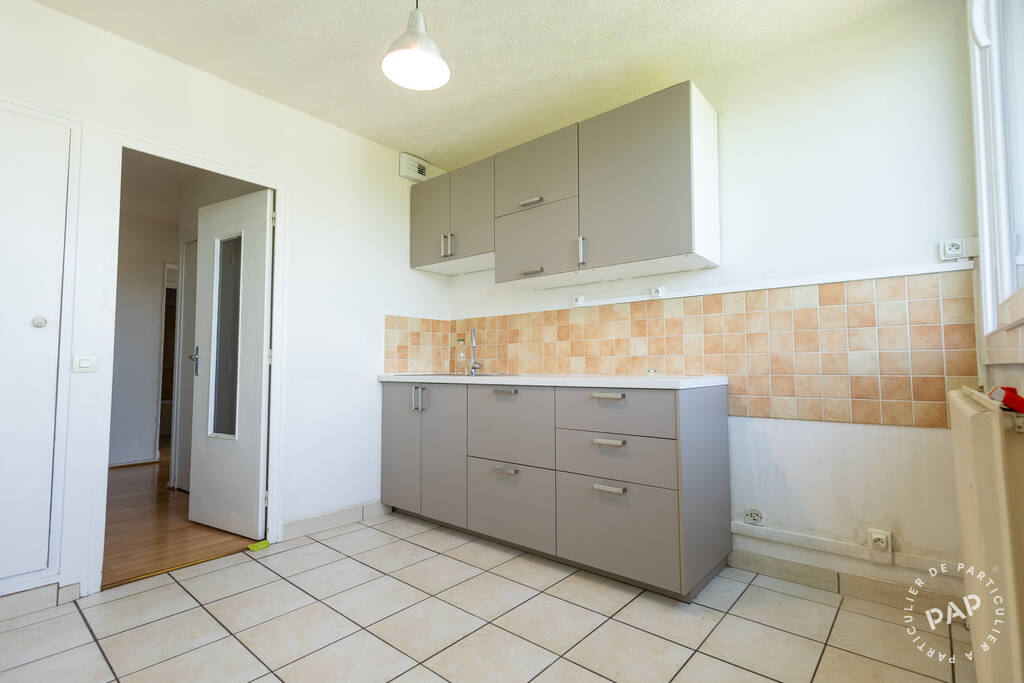 Appartement Place Xavier Ricard à Sainte-Foy-lès-Lyon