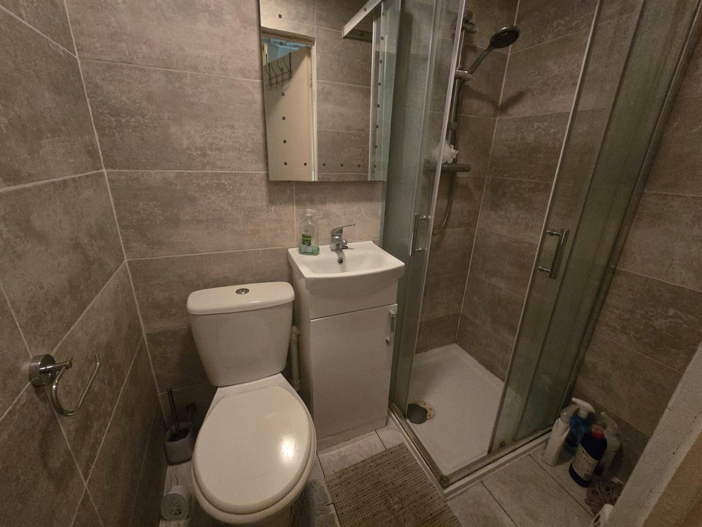 Room Swinnerton Street in Greater London