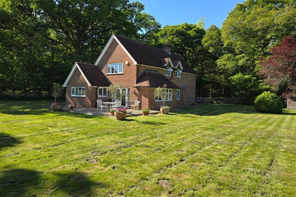 House Schubert Road in Basingstoke and Deane